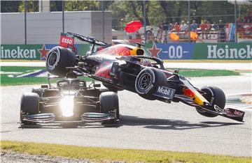 F1 - Pobjeda Ricciarda, sudar Hamiltona i Verstappena