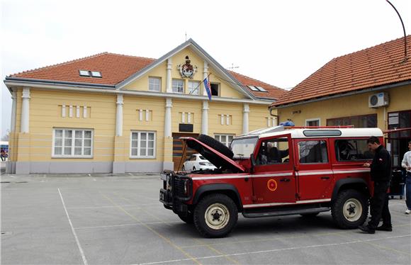 U Karlovcu pri spaljivanju pokošene trave umro 80-godišnjak