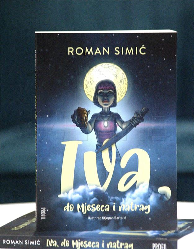 Simić predstavio roman za mlade "Iva, do Mjeseca i natrag"