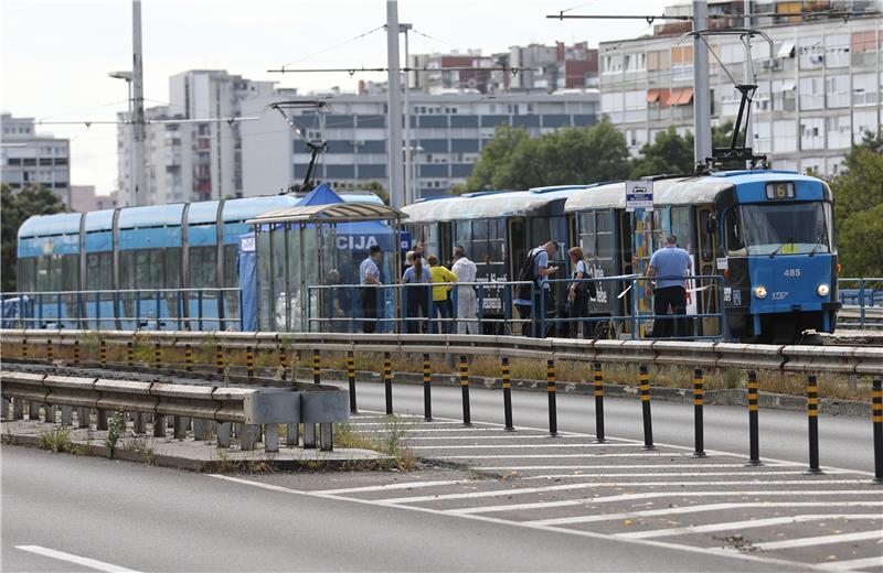 U zagrebačkom tramvaju pronađen mrtav muškarac