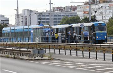 U zagrebačkom tramvaju pronađen mrtav muškarac