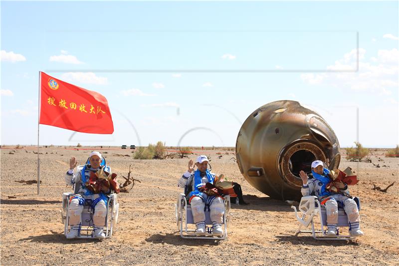 CHINA SPACE PROGRAMS SHENZHOU-12 RETURN