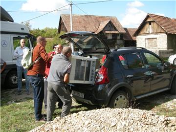 Stradalima u potresu predana donacija iz Srbije vrijedna 25.000 eura