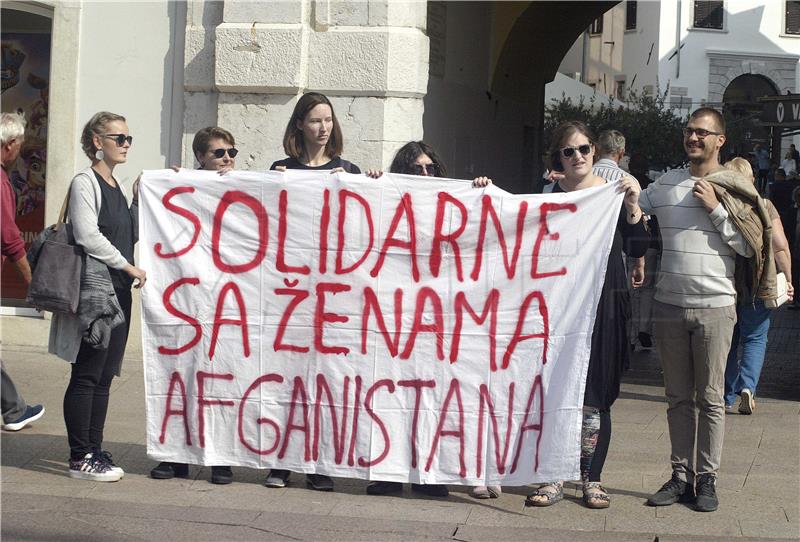 Podrška ženama Afganistana na riječkom Korzu