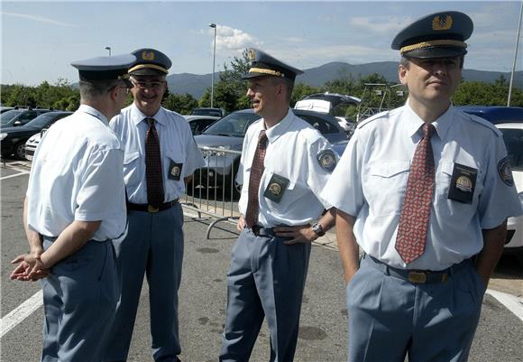 Sindikat: Antikorupcijske mjere u Carini samo protiv nižih službenika