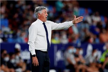 Ancelotti: Zadovoljan sam Modrićem ali ga moram štedjeti