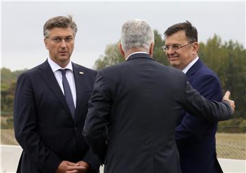 Plenković i Von der Leyen na otvaranju mosta Svilaj