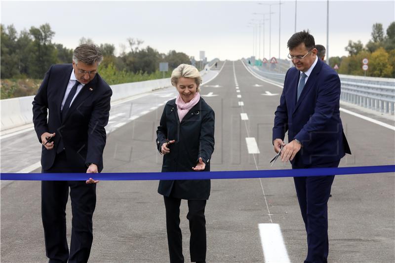 Plenković i Von der Leyen na otvaranju mosta Svilaj