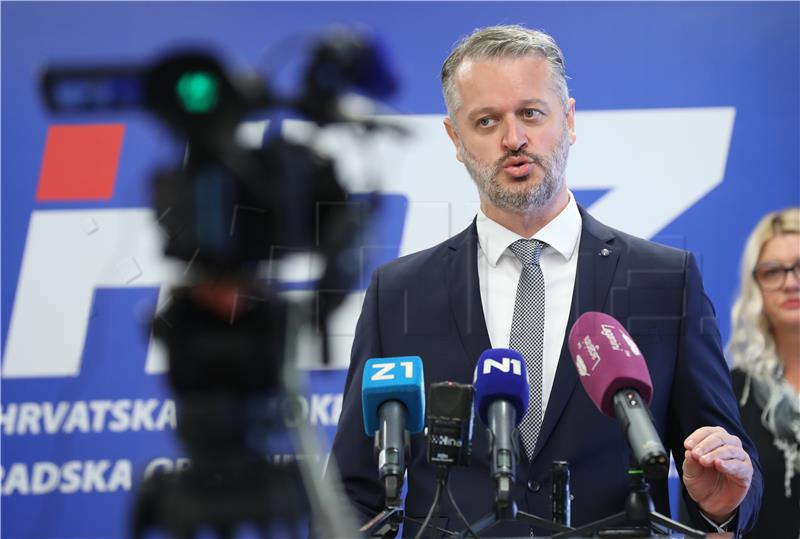 Gradski HDZ, konferencija za medije Pave Kostopeča