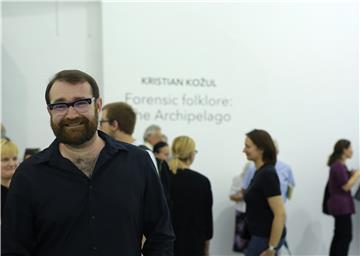 Umjetnik Kristian Kožul u zagrebačkoj Galeriji Josip Račić