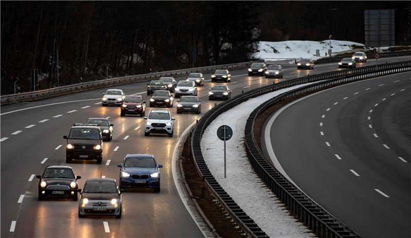 EU želi prepoloviti broj umrlih u prometu do 2030. 