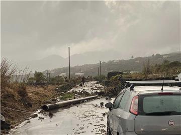 Italiju zahvatilo nevrijeme, Catanija prijavila "tornado"