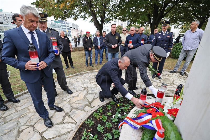 Zadar: Odavanje počasti kod spomenika imotskim vitezovima