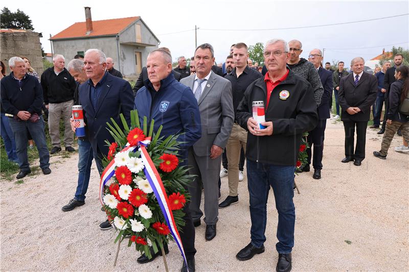 Odavanje počasti povodom 30. godišnjice obrane grada Zadra