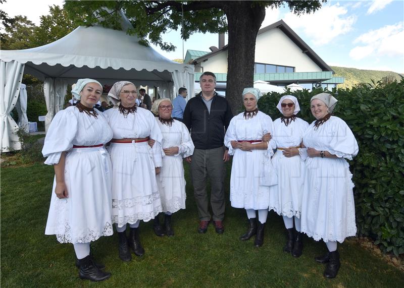 Traditional diplomatic grape harvest held at Jastrebarsko