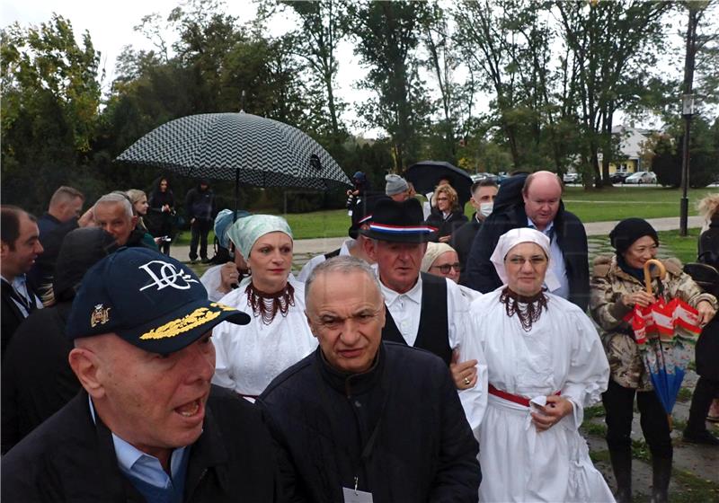 Milanović u 'Diplomatskoj berbi' u Jastrebarskom