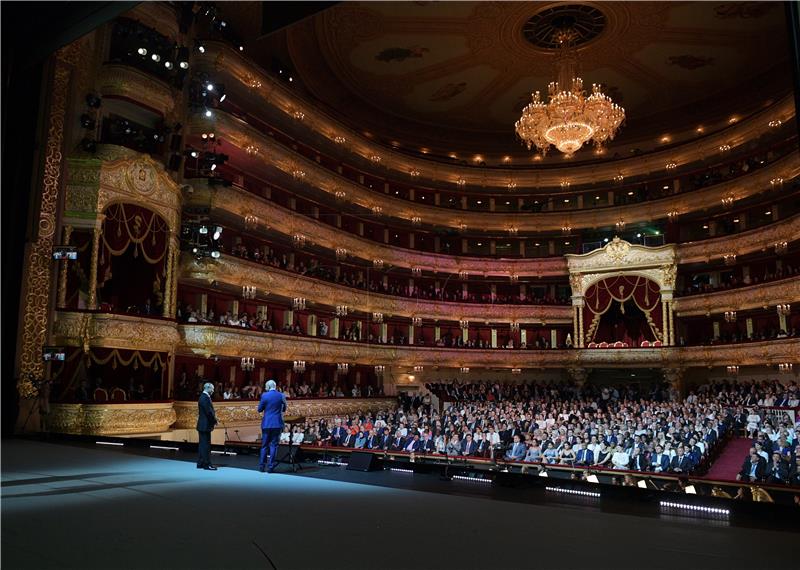 Scenski dekor pao na glumca u Boljšom teatru i ubio ga