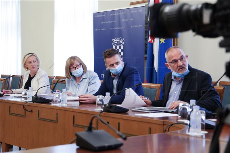 Media committee meets again, proposes Robert Šveb for post of HRT director