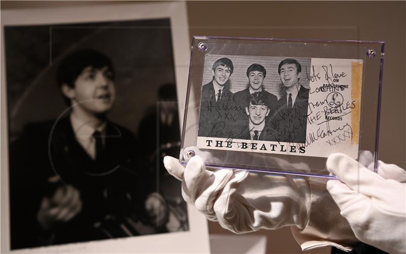 BRITAIN AUCTION MUSIC ARTS BEATLES SETLISTS