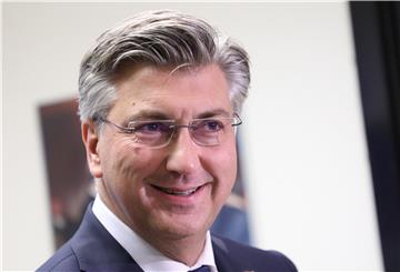 Plenković: Nema ništa od ostavke, prijevremenih izbora i isprike