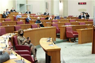 Oporba se solidarizirala s Berošem zbog prosvjeda pred njegovim domom