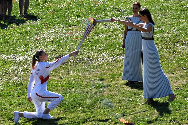 Sutra se pali olimpijski plamen za ZOI u Pekingu