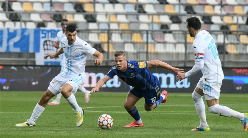 Zaostala utakmica Prve HNL Rijeka - Lokomotiva