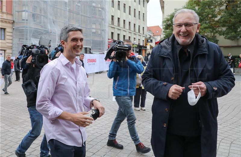 Božinović: Nema posebne najave oko covid potvrda, cijepljenje najbolje rješenje