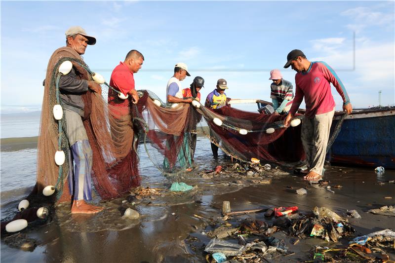 INDONESIA PLASTICS GARBAGE