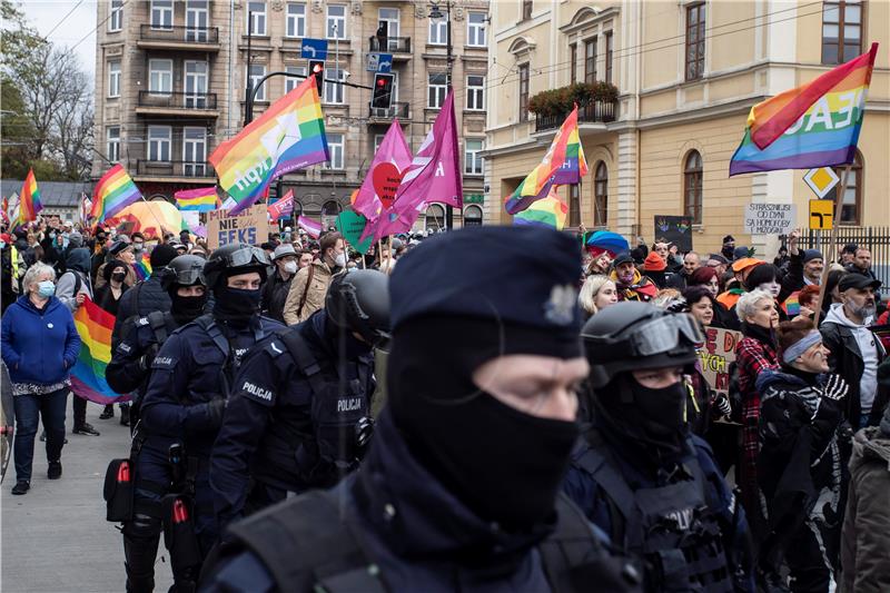 Poljski parlament raspravlja o zakonu koji zabranjuje LGBT prosvjede