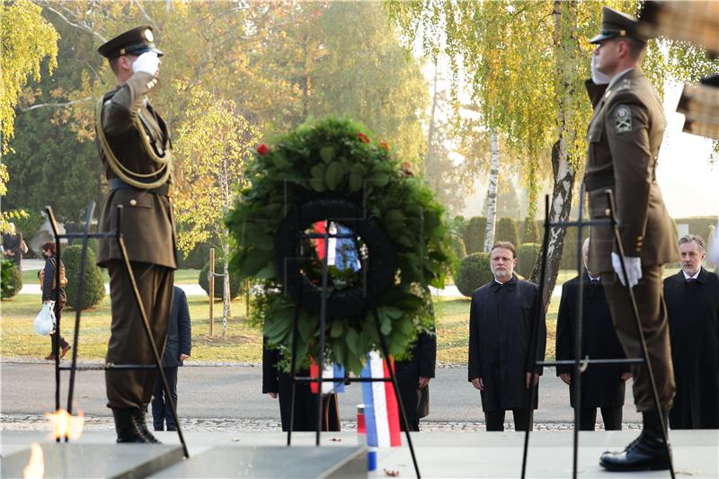 Izaslanstvo Hrvatskog sabora na Mirogoju