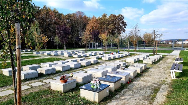 Zagrepčani ovih dana posjećuju i groblje kućnih ljubimaca Spomengaj 