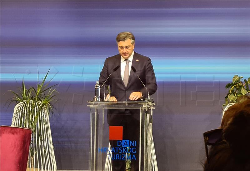 DHT Premijer Plenković i ministri o mladima u turizmu: Potrebni ste!