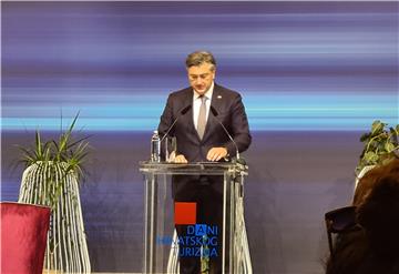 DHT Premijer Plenković i ministri o mladima u turizmu: Potrebni ste!