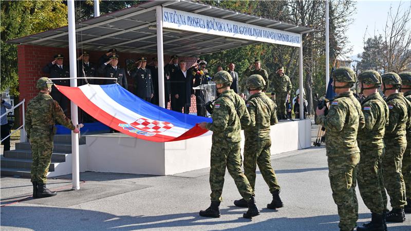 Predsjednik Milanović sudjelovao na polaganju prisege 32. naraštaja ročnih vojnika