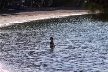 Makarska plaža krajem listopada