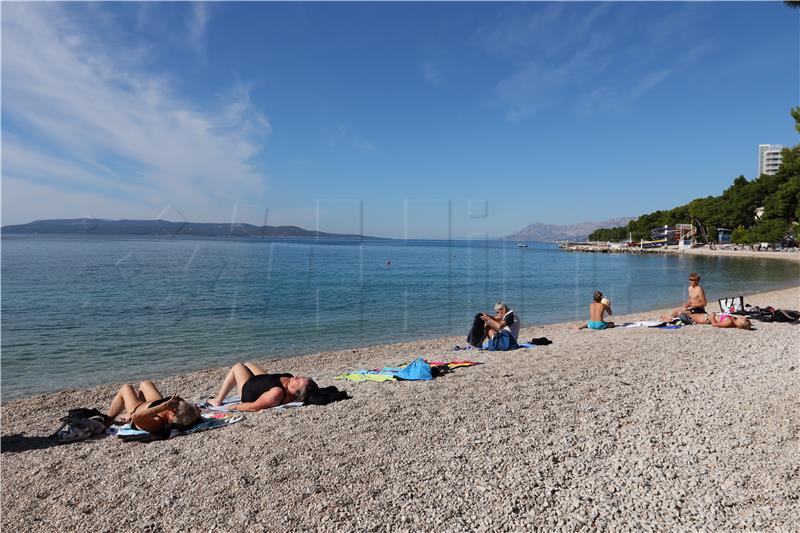 Makarska plaža krajem listopada