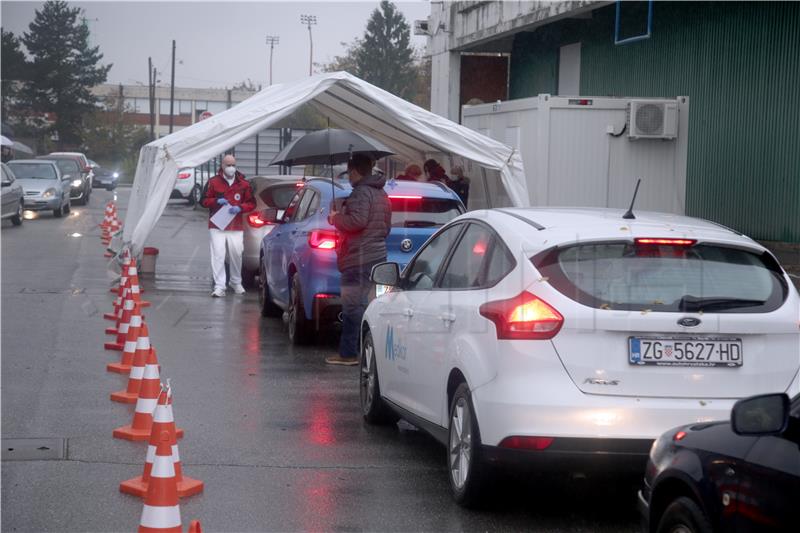 Gradonačelnik Tomašević obišao novi punkt za Drive-in PCR testiranje