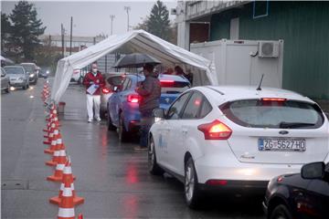 Gradonačelnik Tomašević obišao novi punkt za Drive-in PCR testiranje