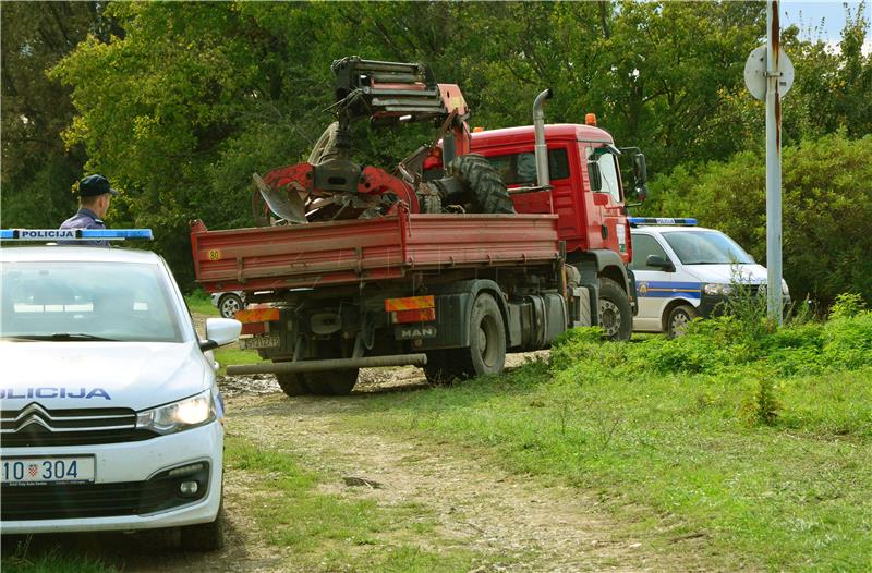 Kod Gvozda 59-godišnjak poginuo u prevrtanju traktora