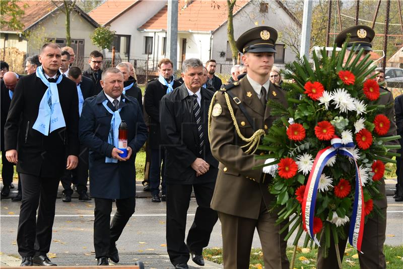 Milanović na obilježavanju 30. godišnjice slamanja obrane vukovarskog naselja Lužac