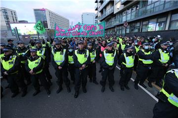 Prosvjednici u Glasgowu optužuju COP26 za "greenwashing"