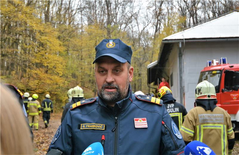 U Karlovcu stotinu vatrogasaca na 40 olupina vježba spašavanje u prometu