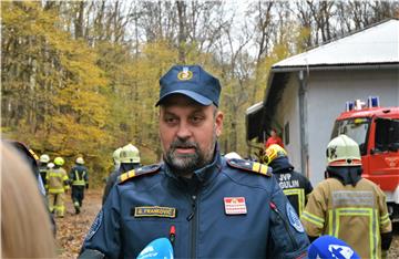 U Karlovcu stotinu vatrogasaca na 40 olupina vježba spašavanje u prometu