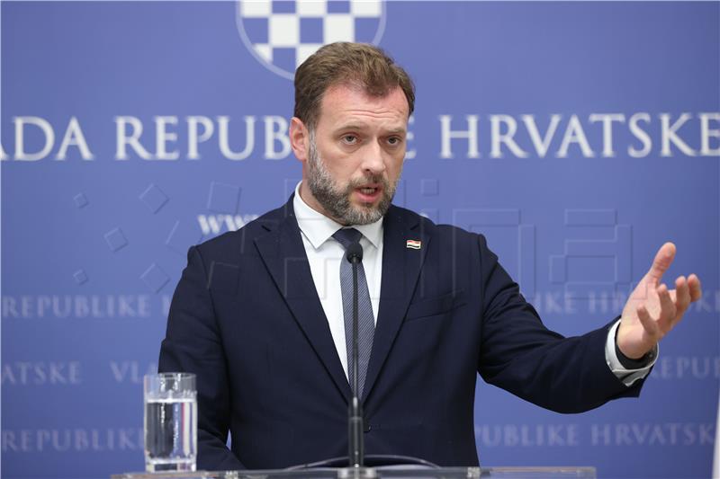  Konferencija za medije nakon sastanka predsjednika Vlade  sa Glavnim stožerom OSRH 