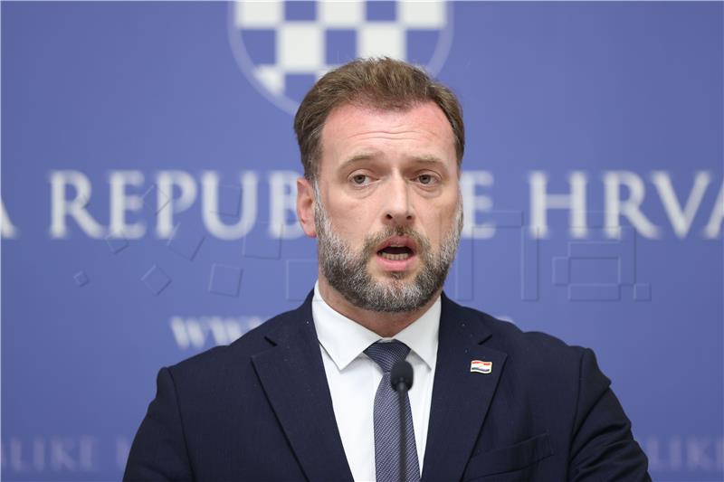  Konferencija za medije nakon sastanka predsjednika Vlade  sa Glavnim stožerom OSRH 