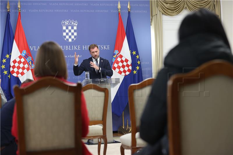  Konferencija za medije nakon sastanka predsjednika Vlade  sa Glavnim stožerom OSRH 