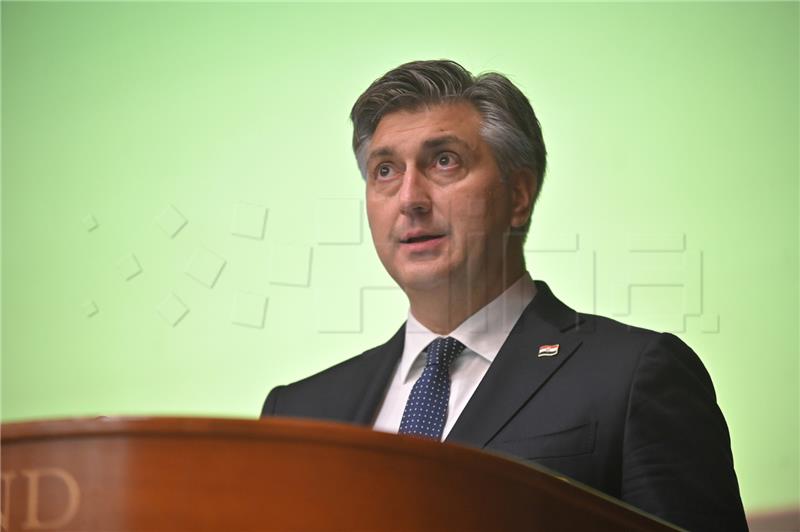 Plenković: Razvoj u središtu ekonomske politike