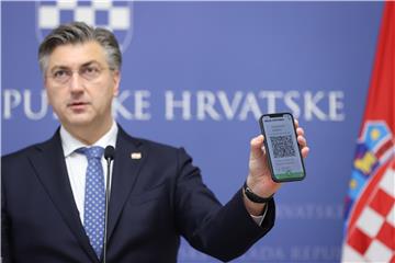 Plenković pokazao COVID potvrdu