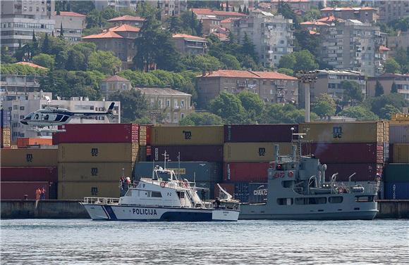 Prijavljen zbog lažne uzbune o sumnjivoj napravi na putničkom brodu